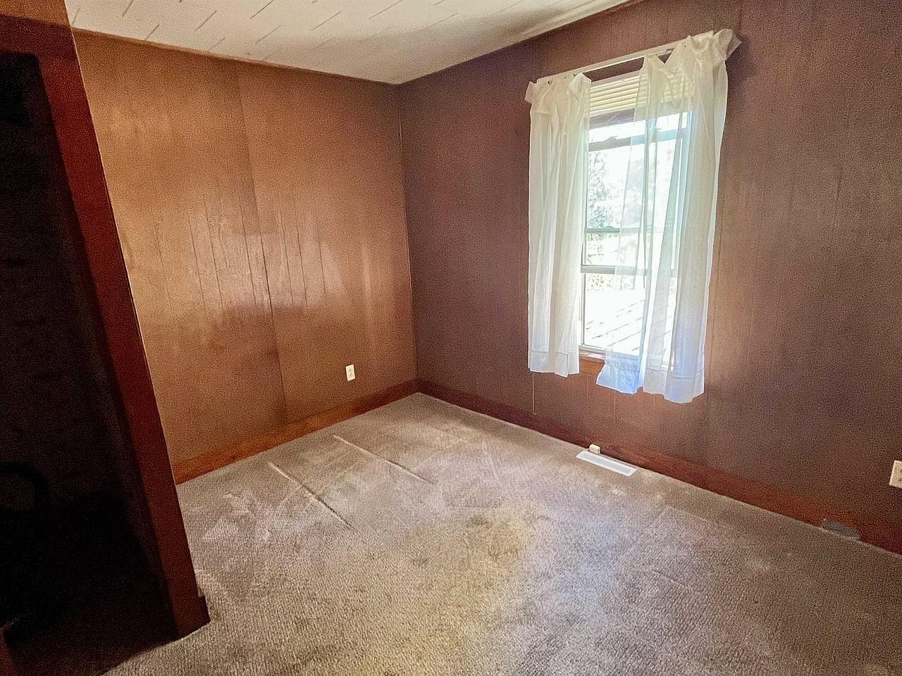 825 Mill St Hillsboro, WI 54634 | Single Family