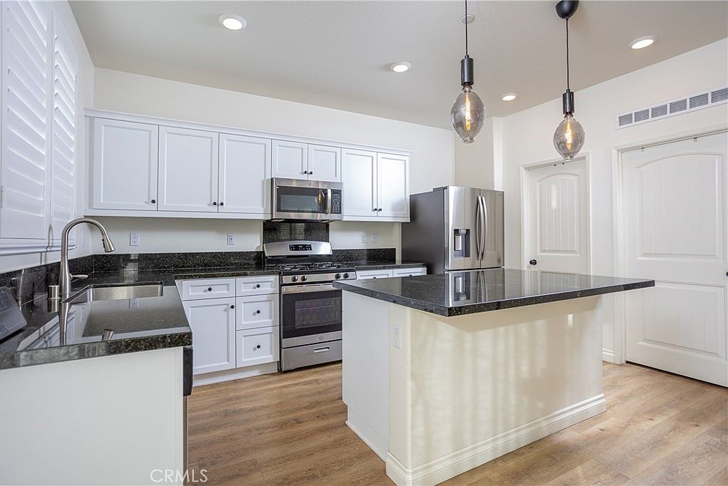 5176 Wintercress Ave Fontana, CA 92336  | Single Family