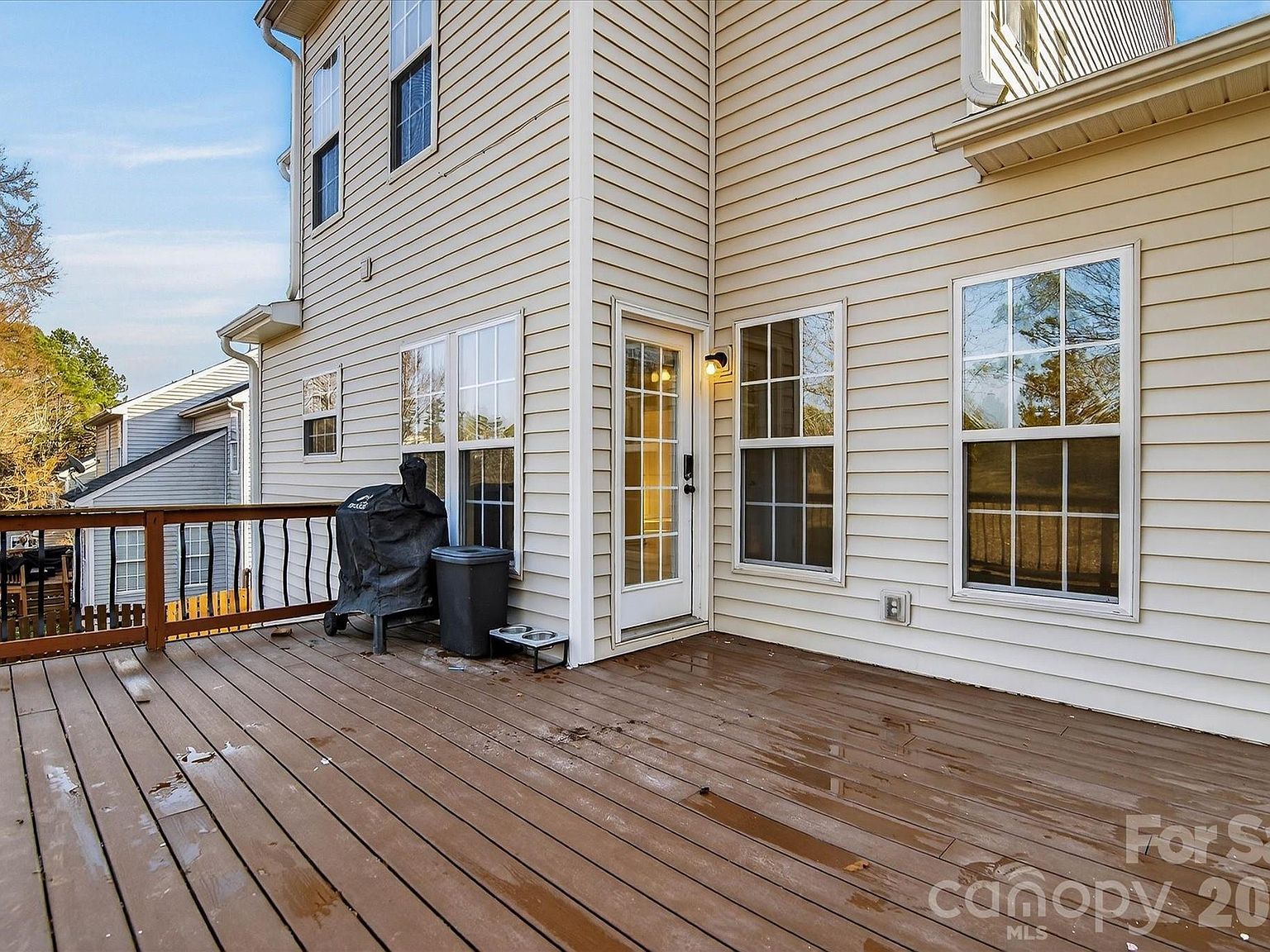 4913 Summerside Dr Lake Wylie, SC 29710  | Single Family