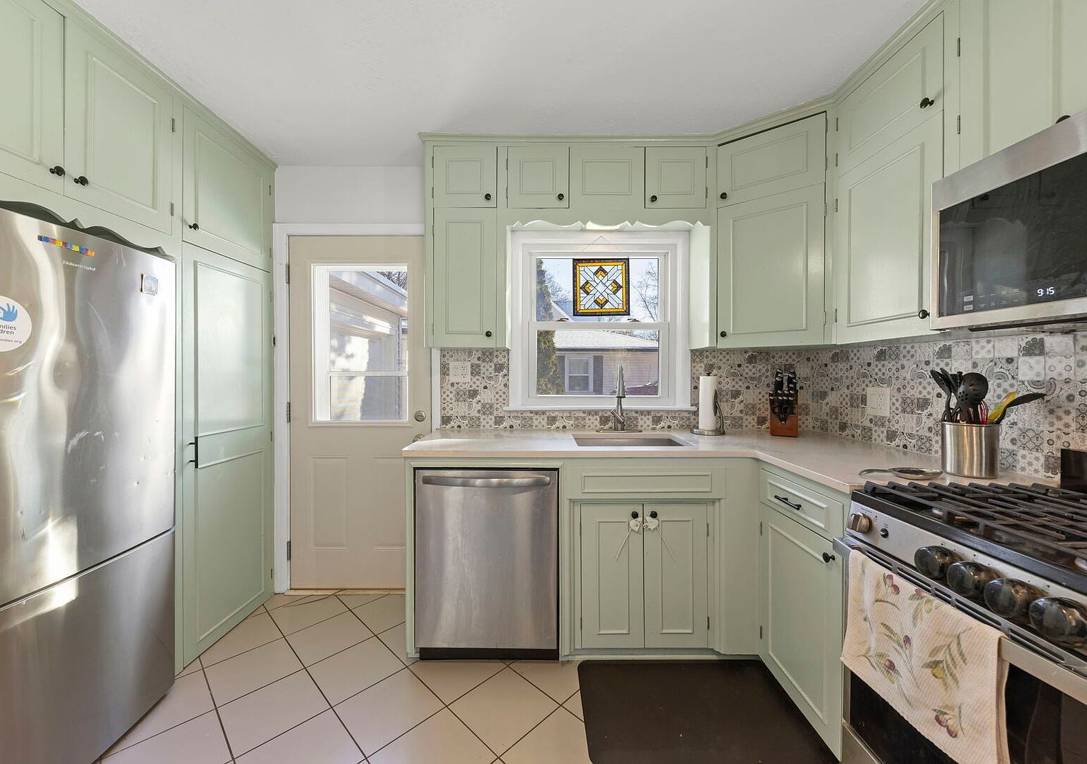 425 Wakeman Ave Wheaton, IL 60187 | Single Family