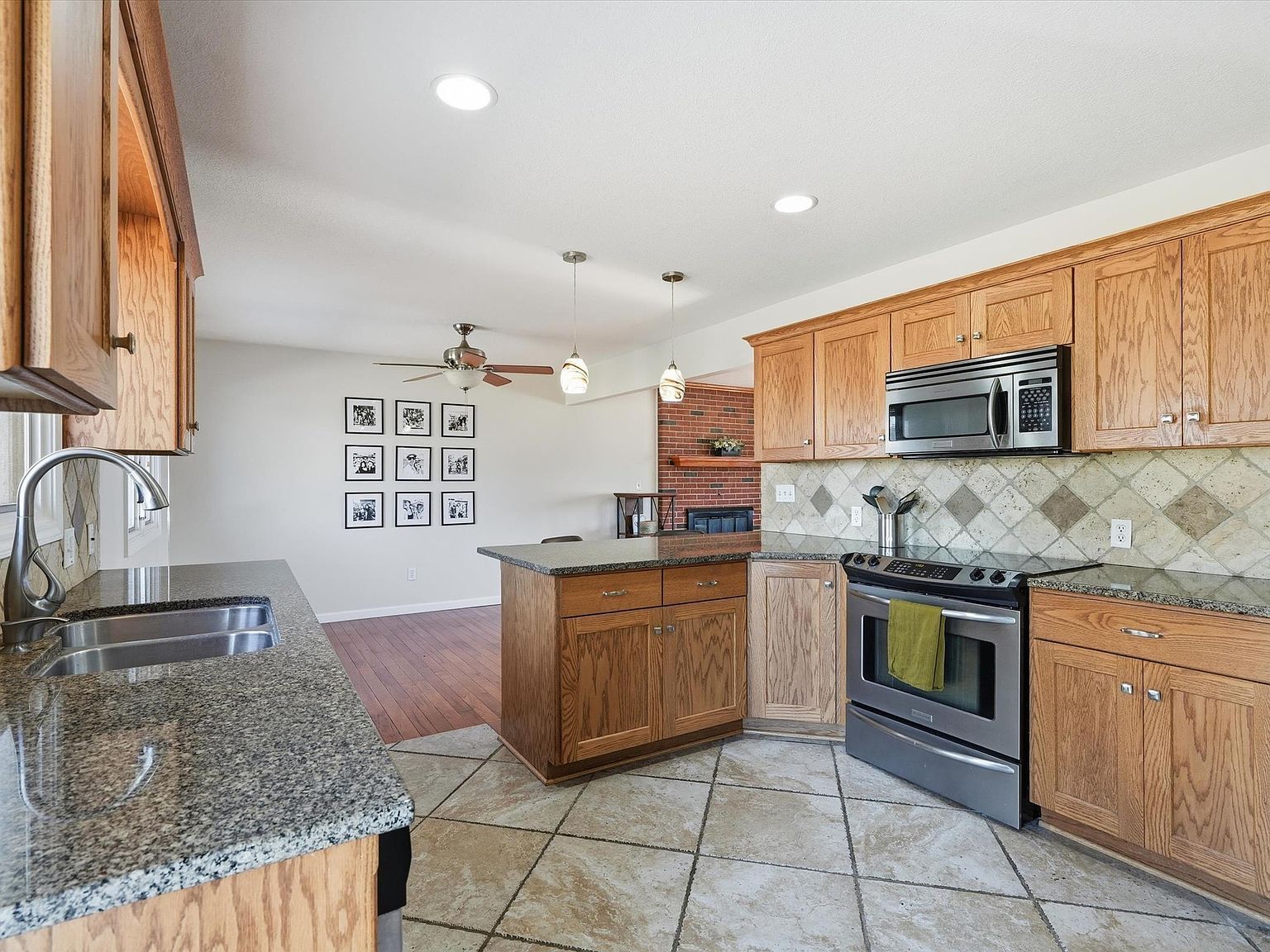 4330 SE 26th Ter Topeka, KS 66605  | Single Family