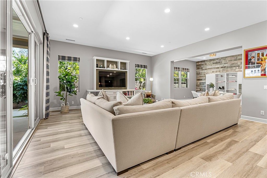 20 Entonar Rd Mission Viejo, CA 92694  | Single Family