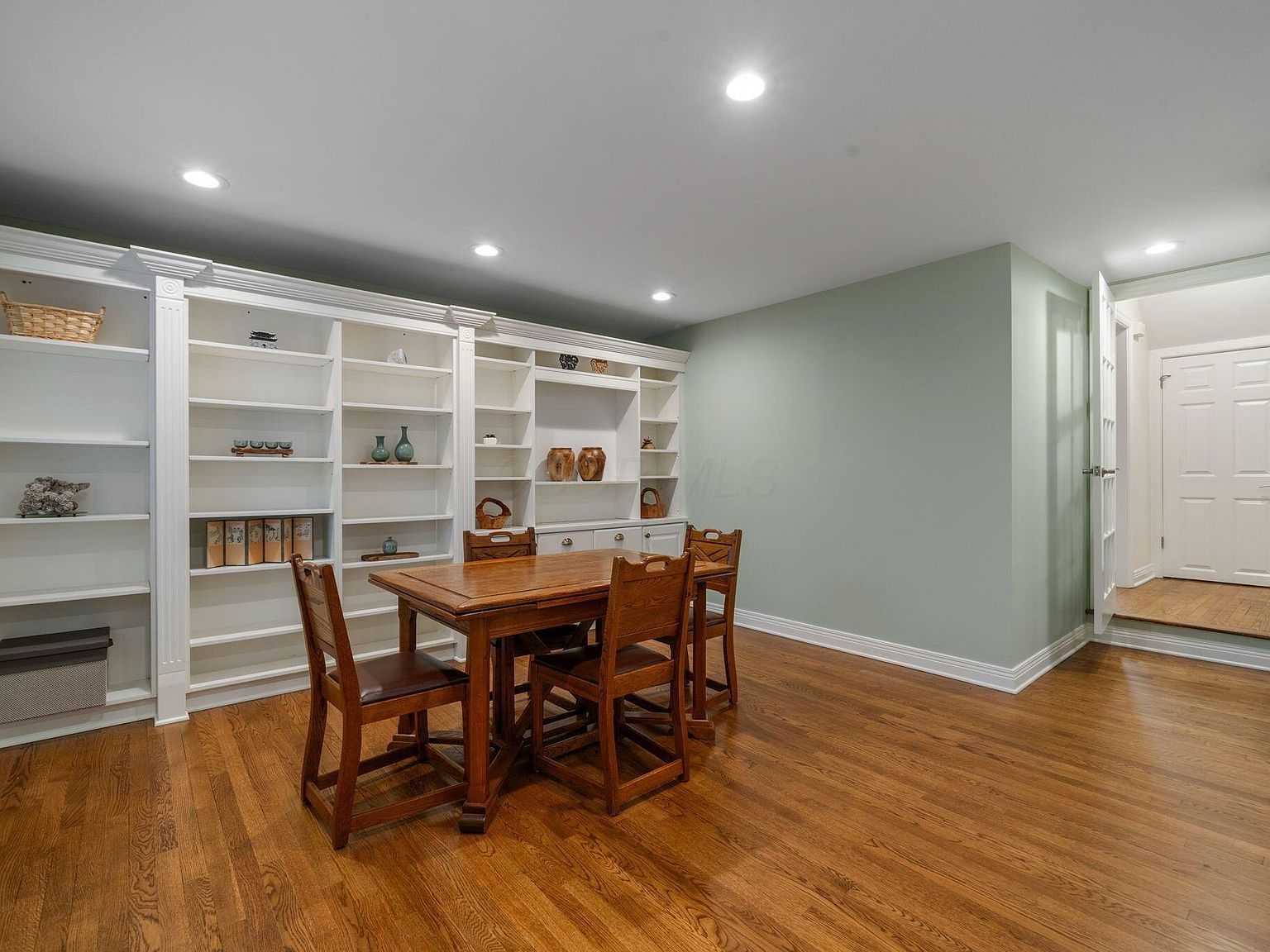 2604 Sherwood Rd Columbus, OH 43209  | Single Family