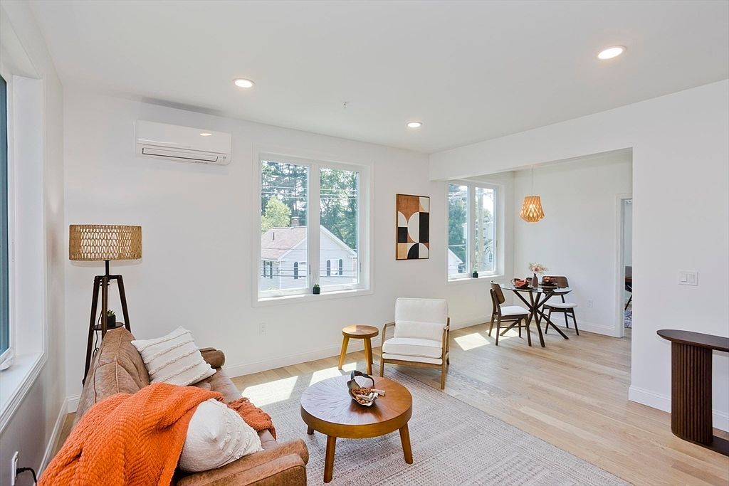 107 Williams St #3C Northampton, MA 01060  | Condominium