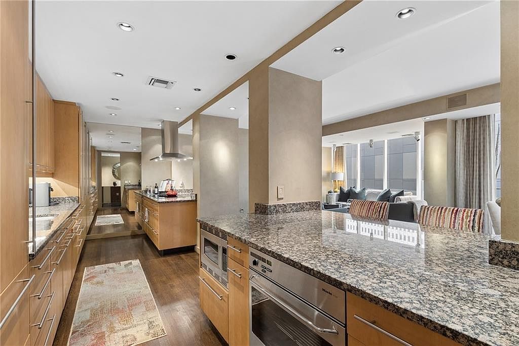 145 15th St NE APT 824 Atlanta, GA 30309  | Condominium