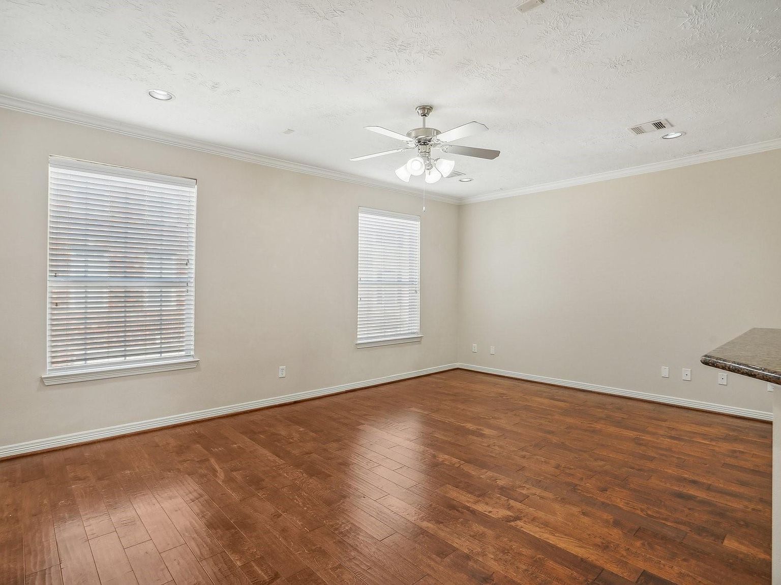 3419 Skyline Village Dr Houston, TX 77057  | Single Family