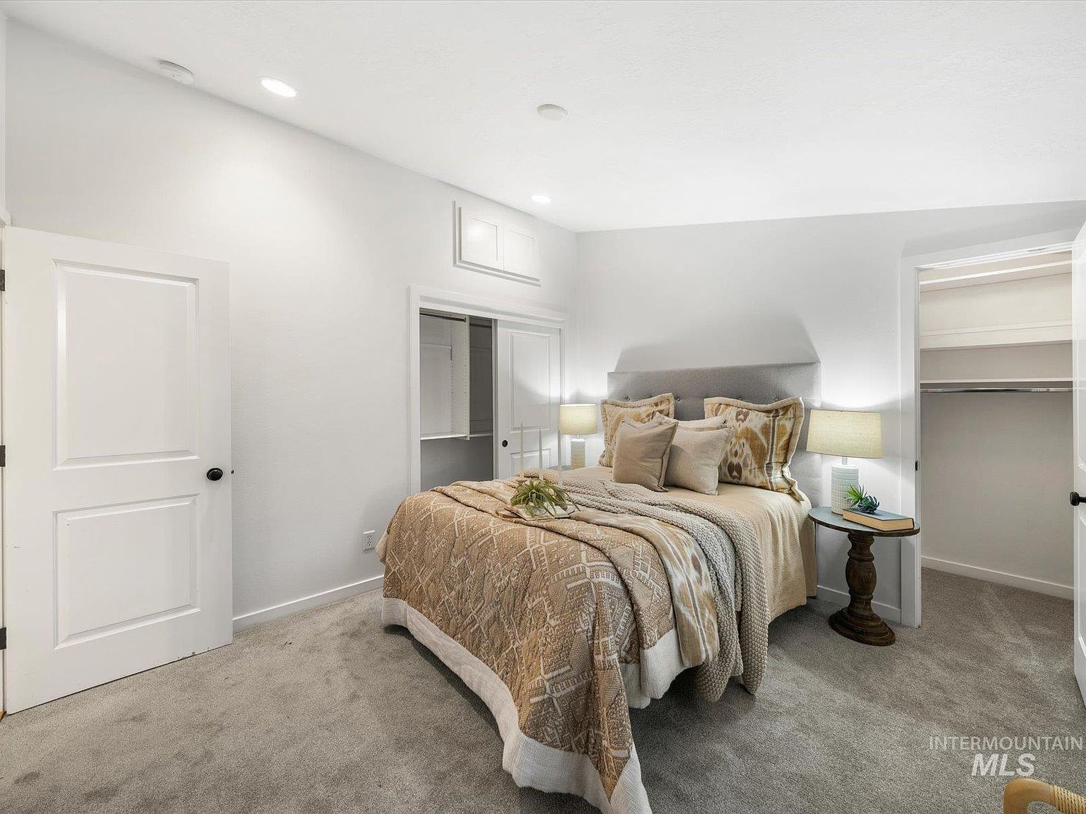 213 W Village Ln Boise, ID 83702 | Condominium