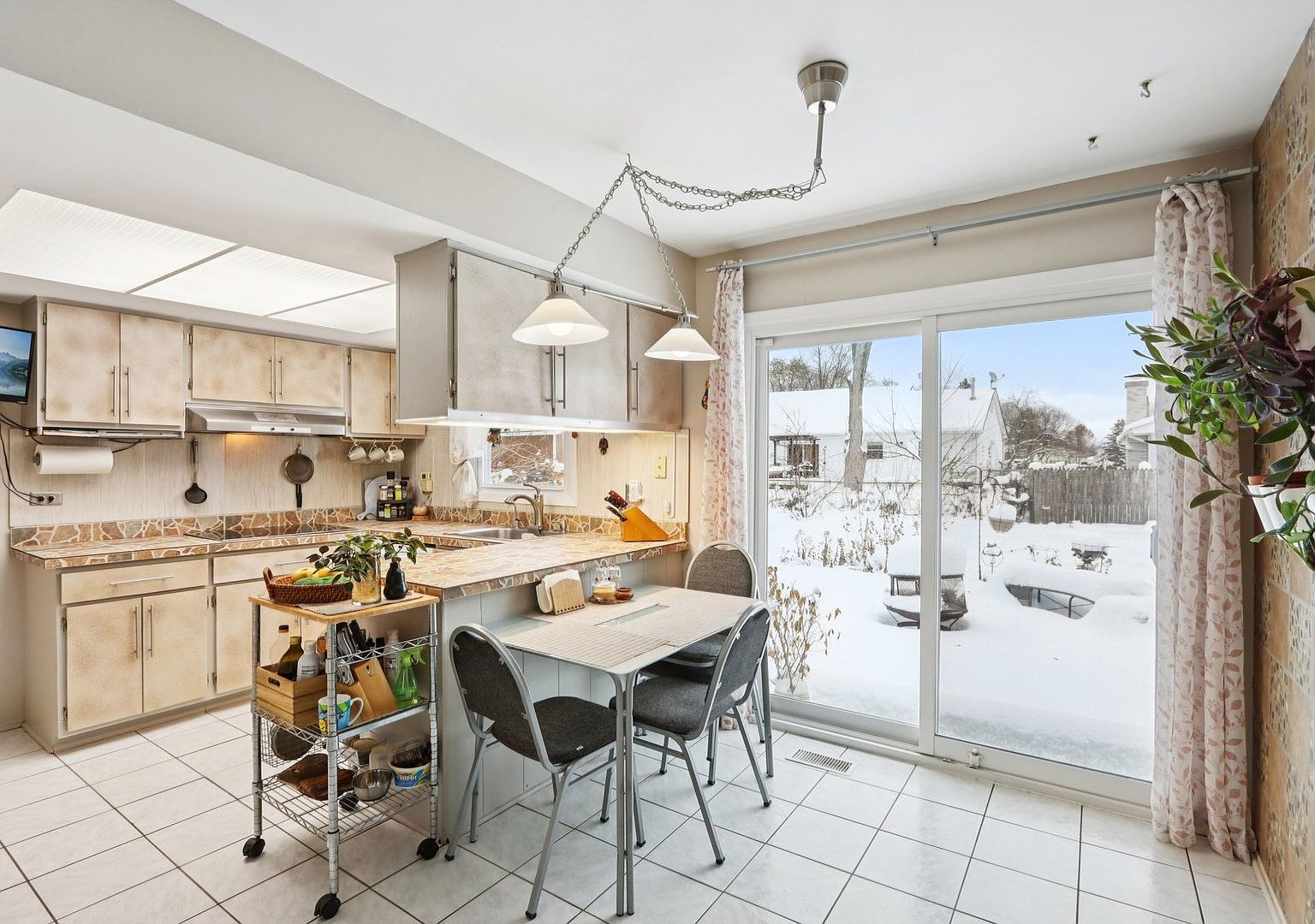 810 Silver Rock Ln Buffalo Grove, IL 60089 | Single Family