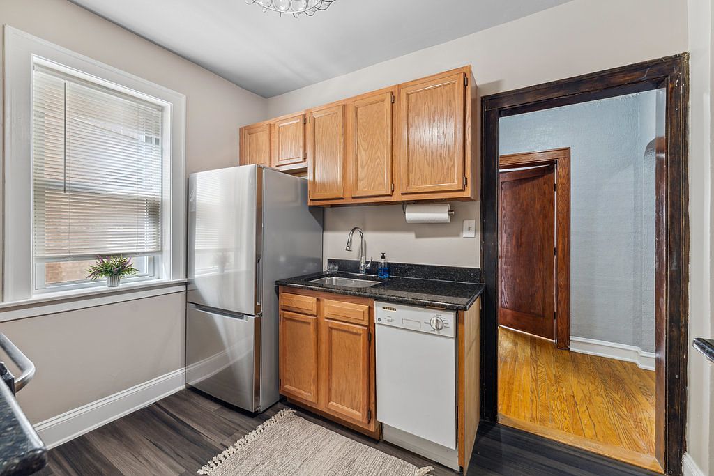 10537 S Hale Ave APT 1W Chicago, IL 60643 | Condominium
