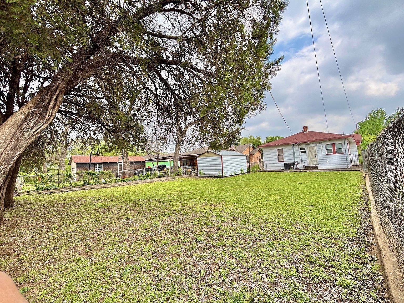 619 Delaware St Dallas, TX 75208 | Single Family