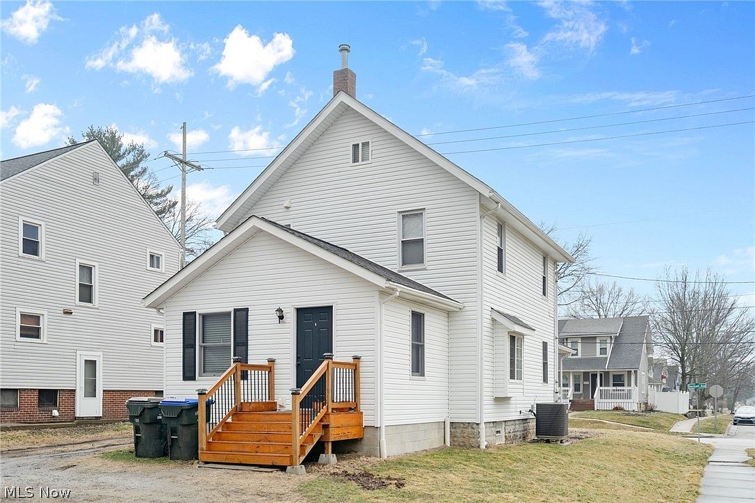 847 Sackett Ave Cuyahoga Falls, OH 44221  | Single Family