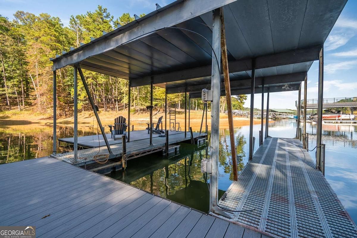 250 Harbor Heights Cir Lavonia, GA 30553 | Single Family