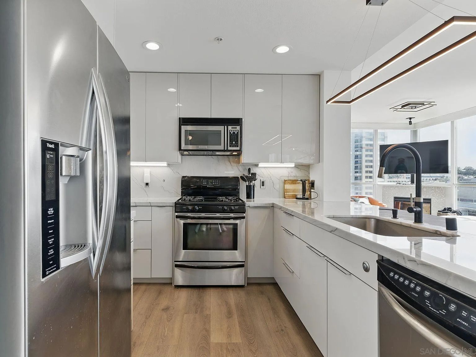 300 W Beech St Unit 1408 San Diego, CA 92101 | Single Family