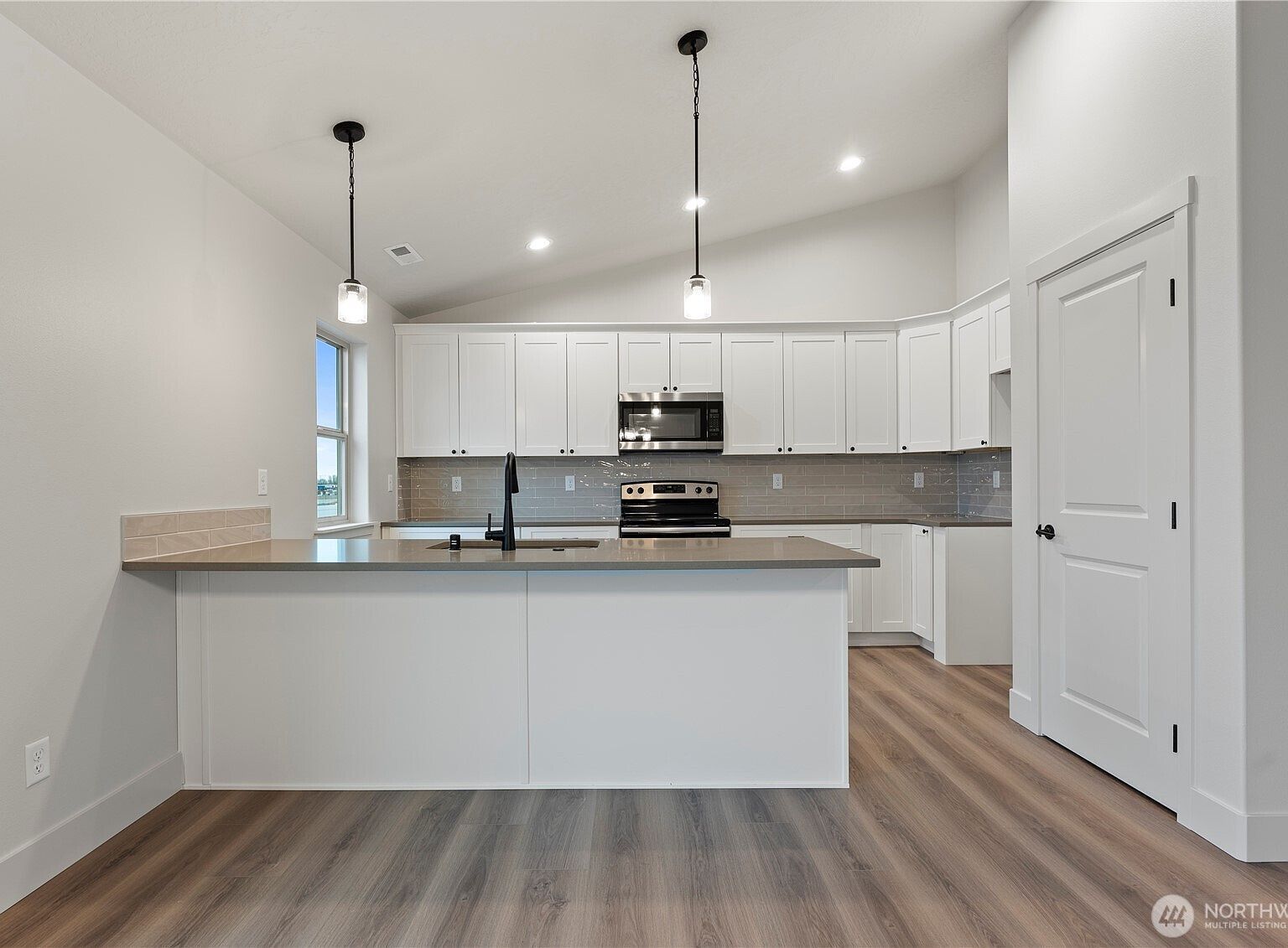 4215 W Sandy Ct Moses Lake, WA 98837  | Single Family