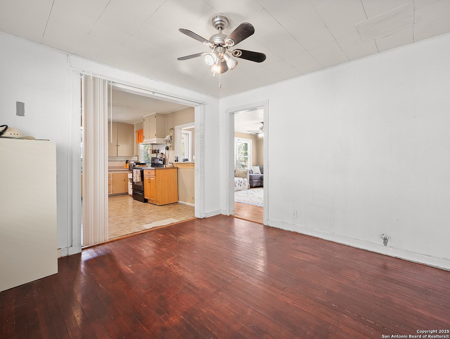 608 Ross St N Kerrville, TX 78028  | Single Family