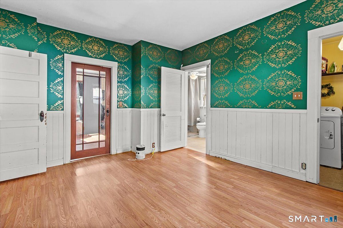 25 Seward St Putnam, CT 06260 | Single Family