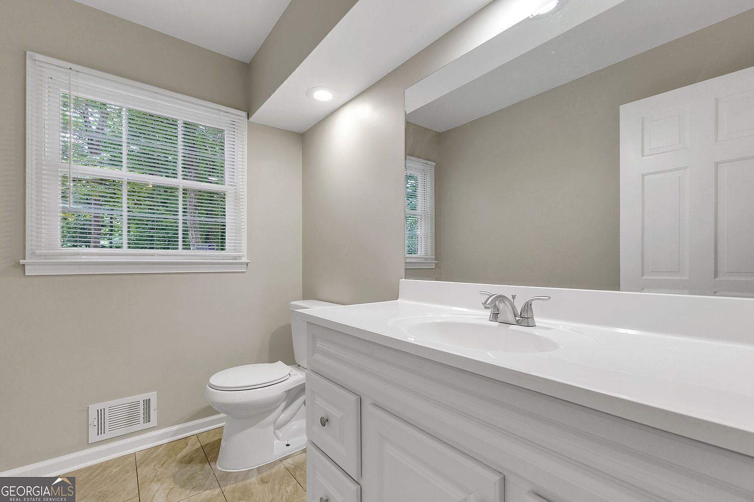 2067 Crescent Dr Snellville, GA 30078  | Single Family