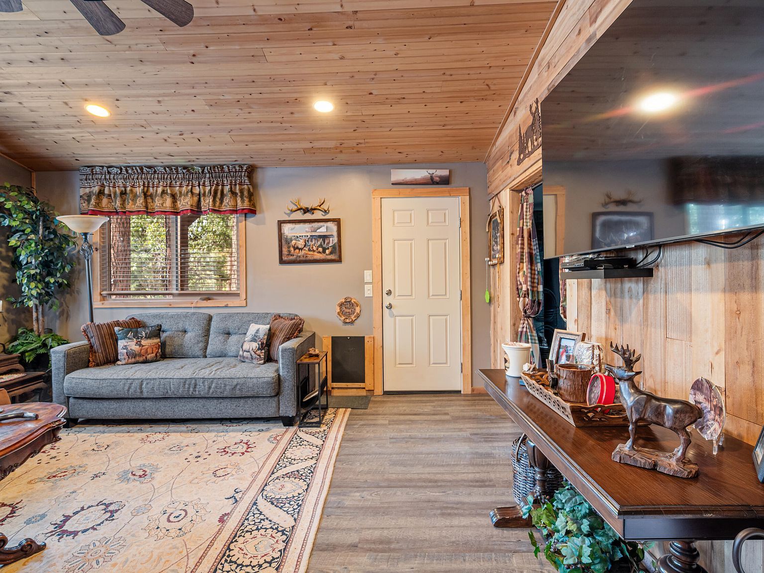 1659 Mormon Rd Happy Jack, AZ 86024  | Single Family