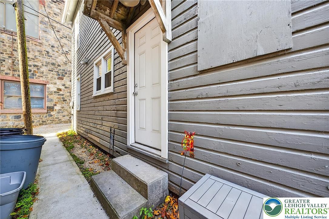 22 S 1st St Bangor, PA 18013  | Multi Family