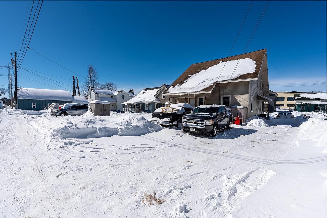 1331 N 2nd St Wausau, WI 54403  | Multi Family
