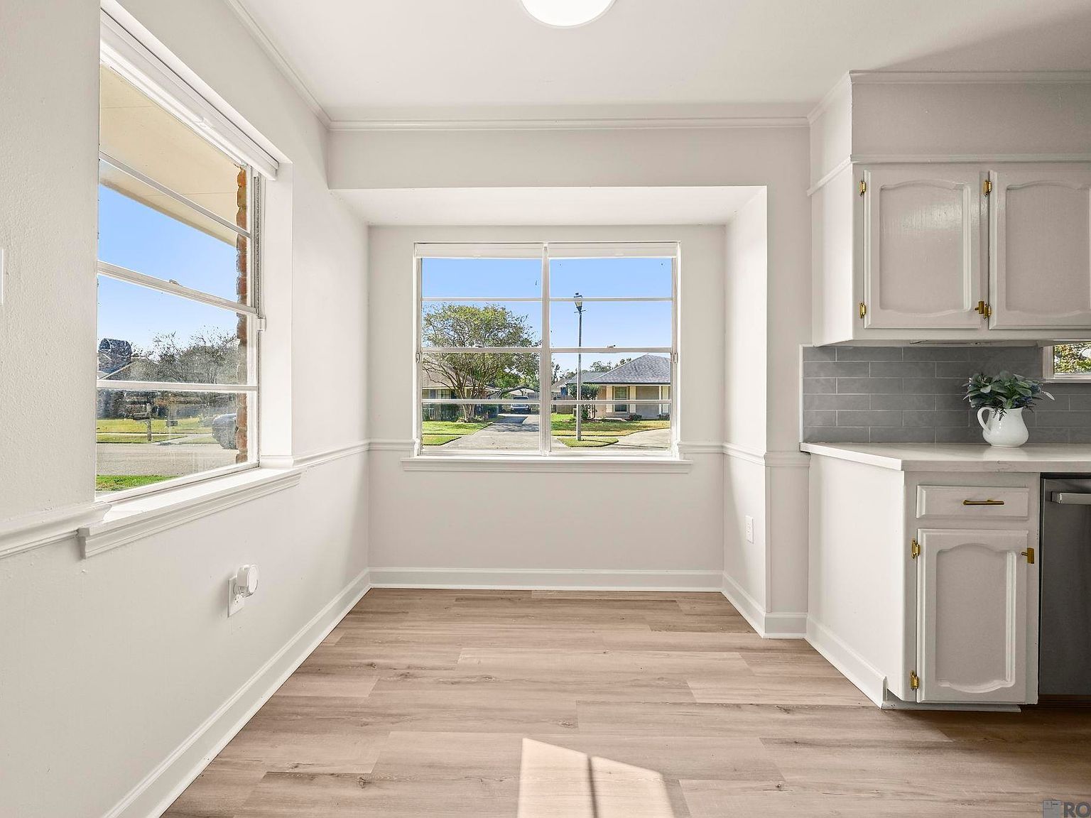 1005 E Palmview St Gonzales, LA 70737  | Single Family