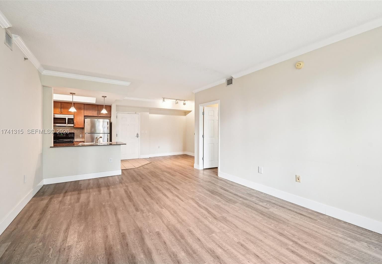 2000 N Bayshore Dr APT 304 Miami, FL 33137 | Condominium