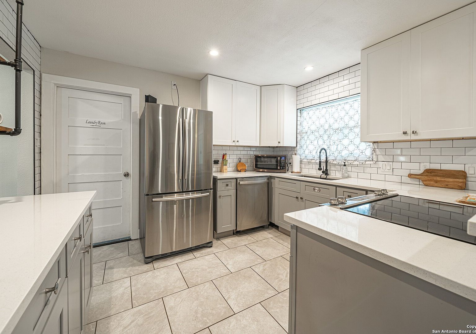 371 Sprucewood Ln San Antonio, TX 78216  | Single Family