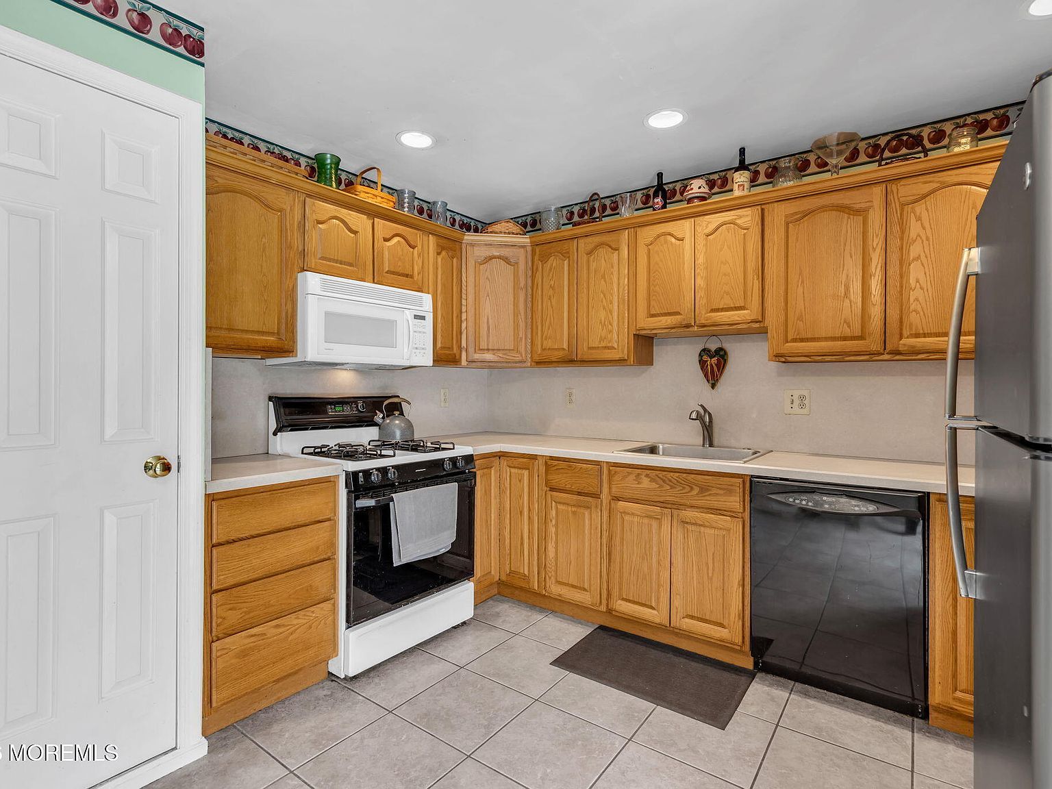 8 Trinity Pl Jackson, NJ 08527 | Single Family