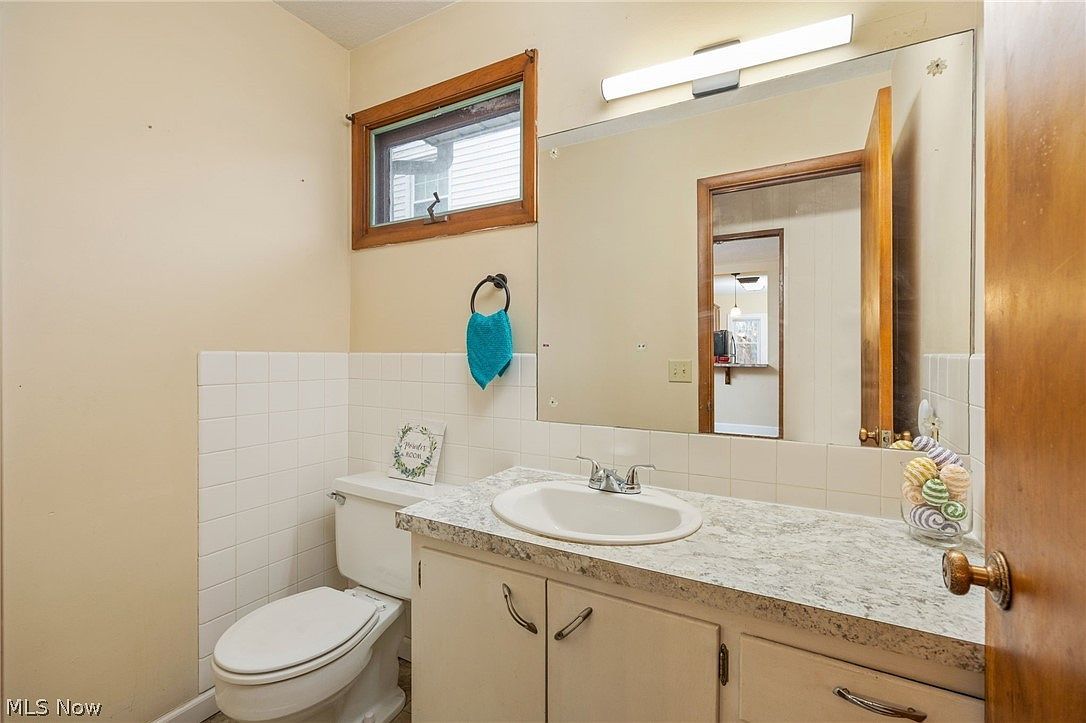 31 Medford Ave Akron, OH 44310  | Single Family