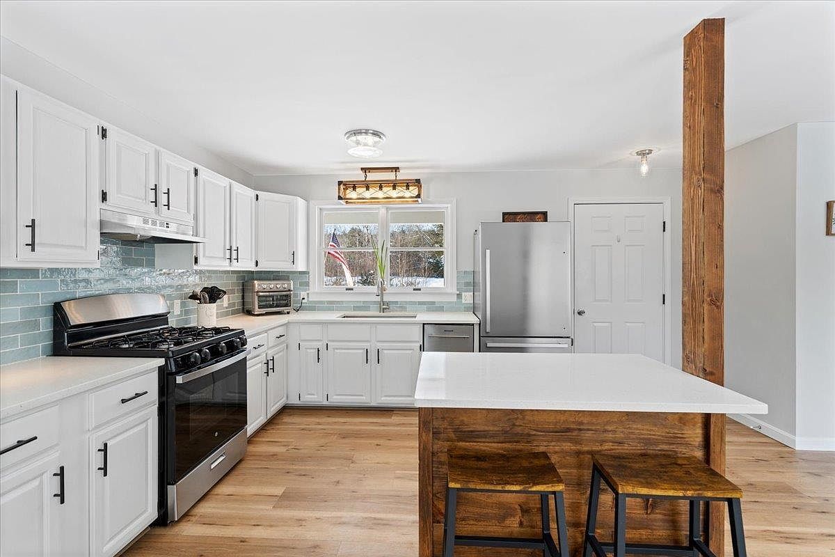 44 Buttercup Ln Antrim, NH 03440 | Single Family