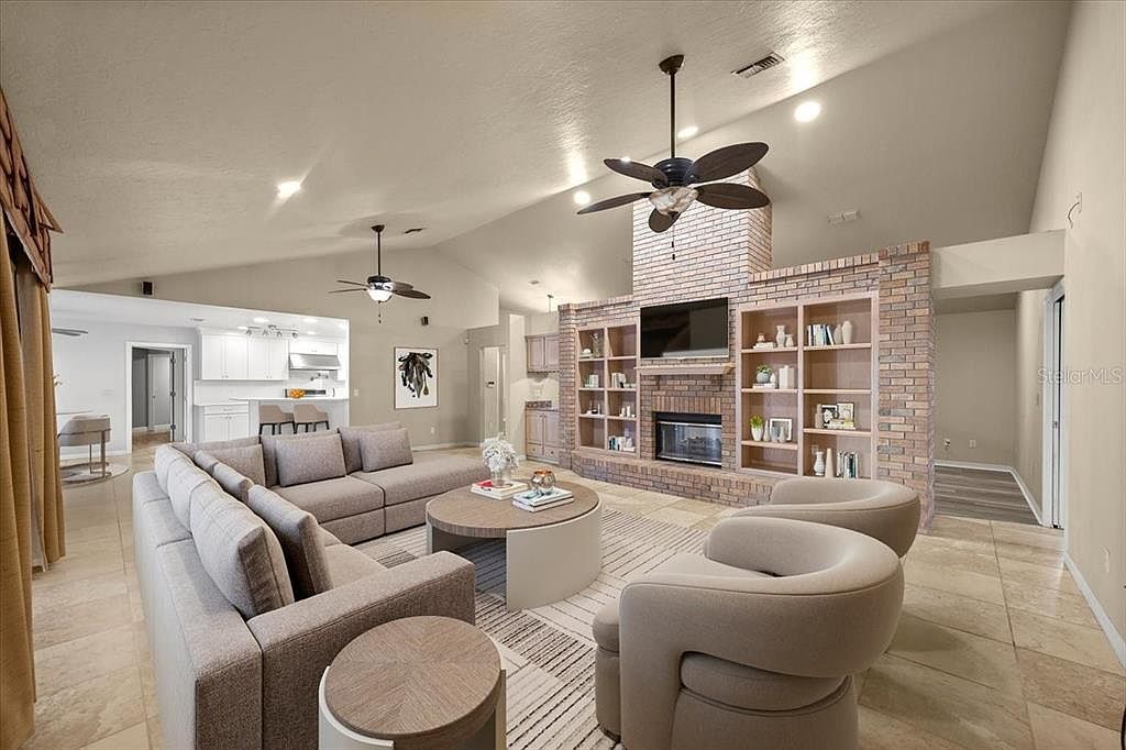 2420 SE 15th St Ocala, FL 34471  | Single Family