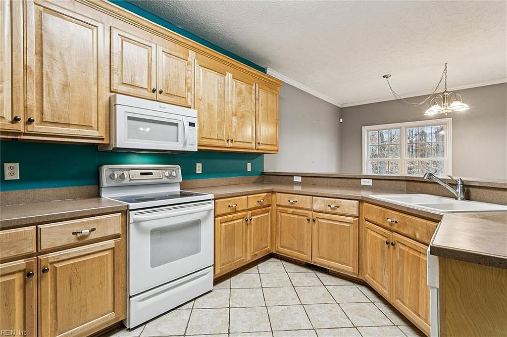 314 Oak Ridge Dr Newport News, VA 23603  | Single Family