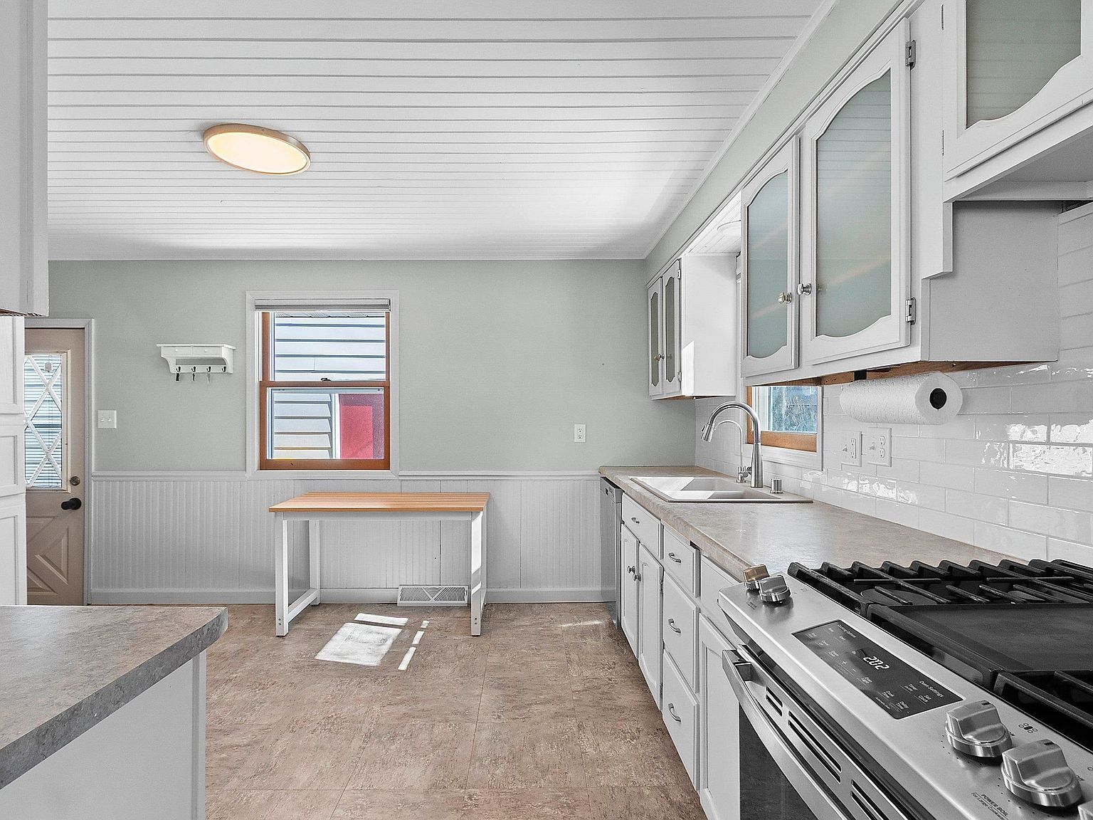 1623 Jay Ln Green Bay, WI 54304 | Single Family