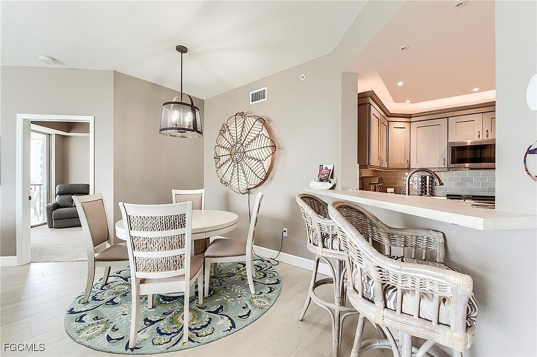 4183 Bay Beach Ln APT 375 Fort Myers Beach, FL 33931 | Condominium