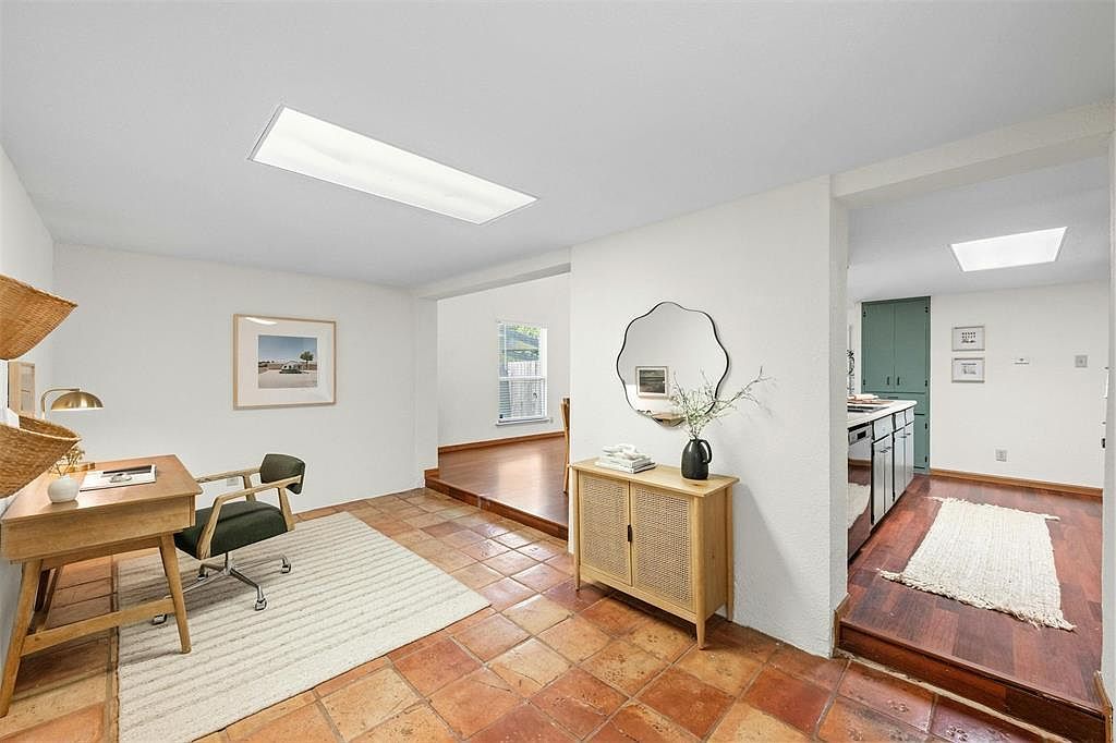 4610 S 1st St Austin, TX 78745  | Single Family