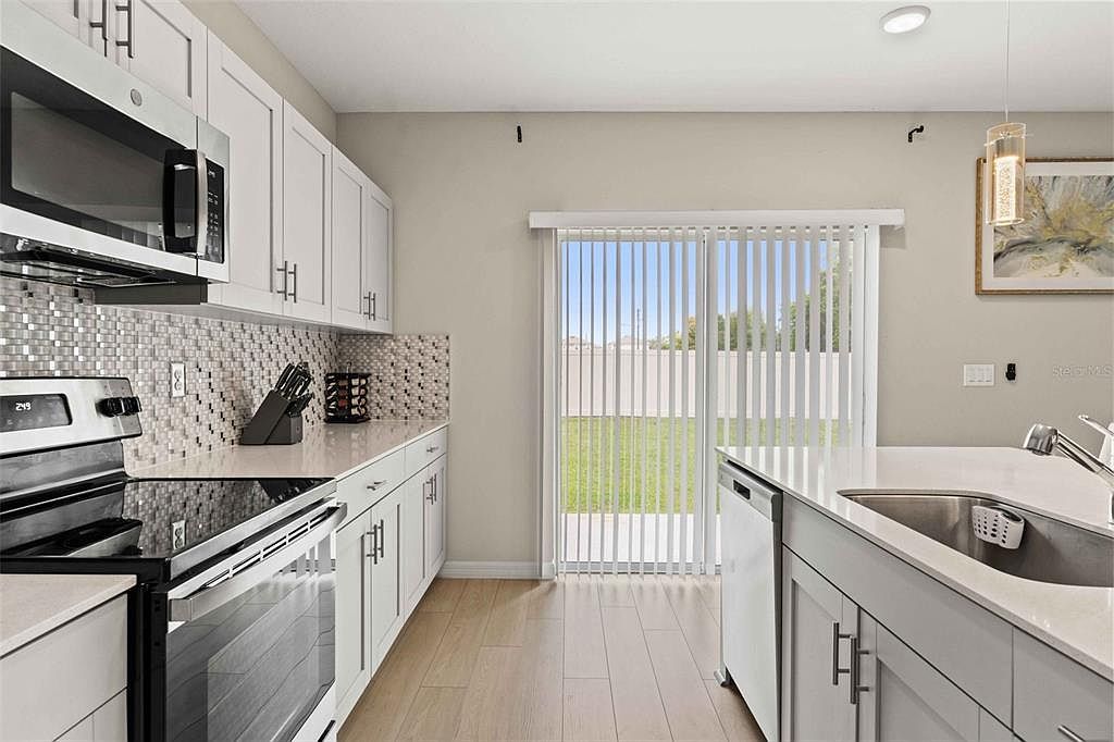 7512 Wallflower Trl Wesley Chapel, FL 33545 | Single Family