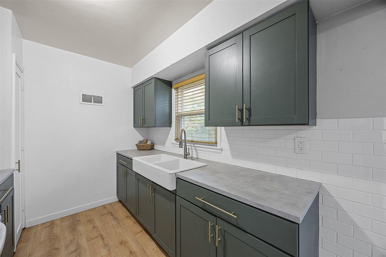 2734 Dalewood Ave SE Cedar Rapids, IA 52403 | Single Family