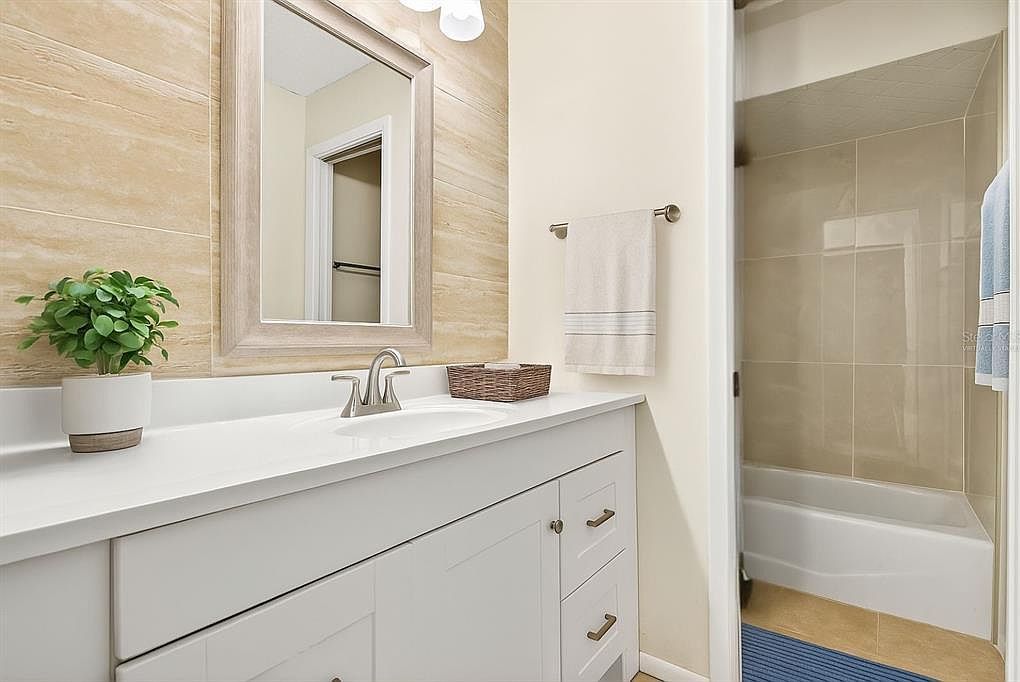 107 Seville Ct N Plant City, FL 33566  | New build