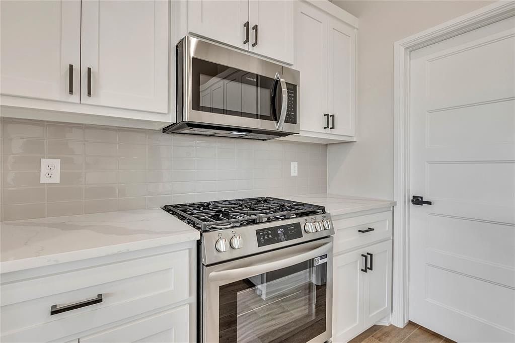 642 Grand Sycamore Dr Washington, OK 73093  | Single Family