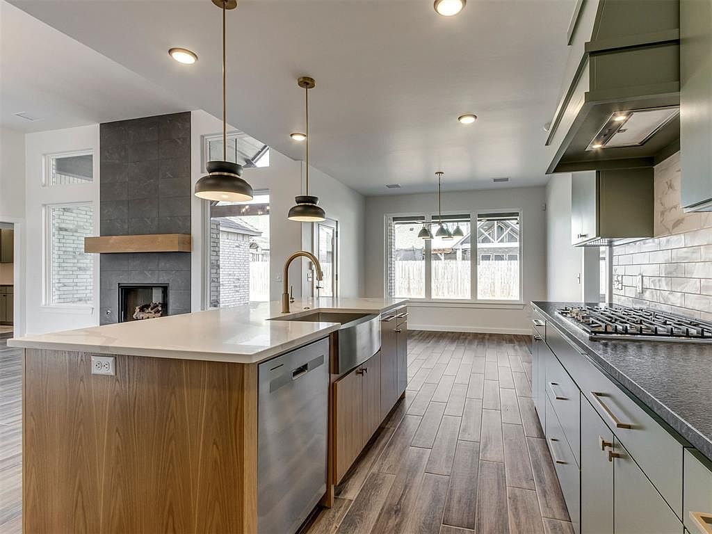 1913 SW 40th St Oklahoma City, OK 73160  | Single Family