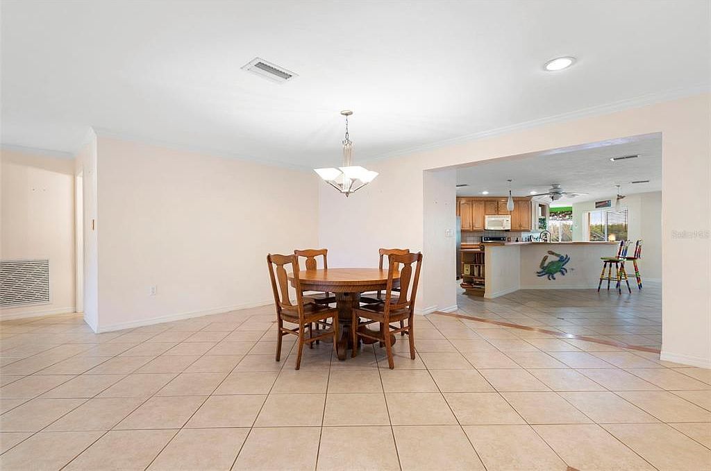 33 Cunningham Dr New Smyrna Beach, FL 32168  | Single Family