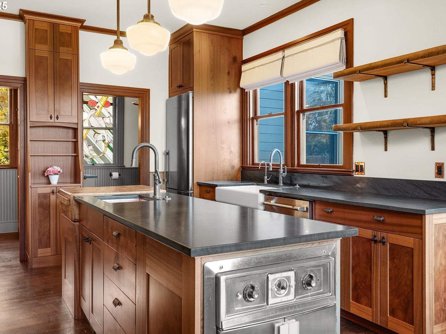 1175 11th St Astoria, OR 97103 | Single Family