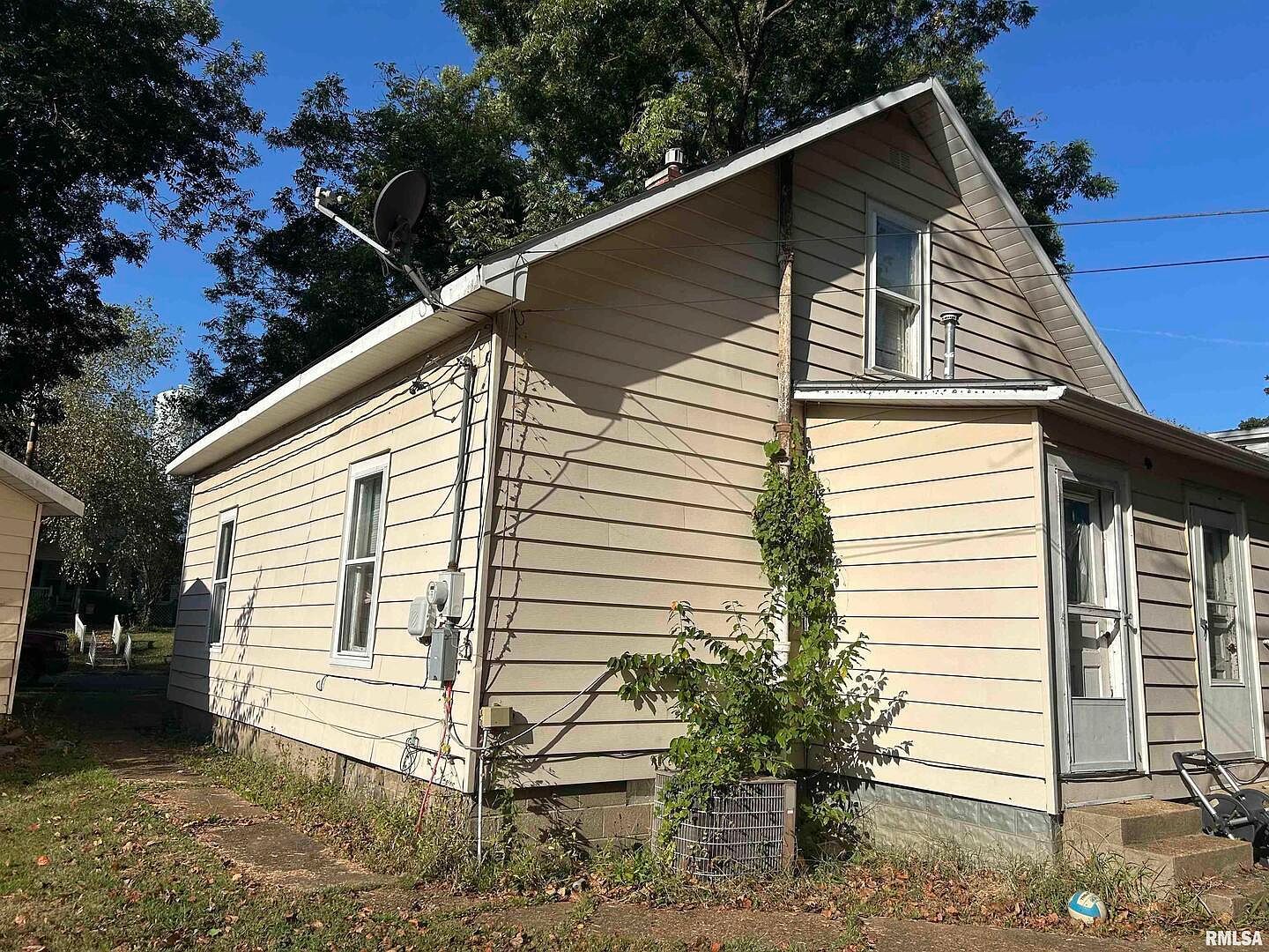 203 W 12th St Metropolis, IL 62960 | Single Family