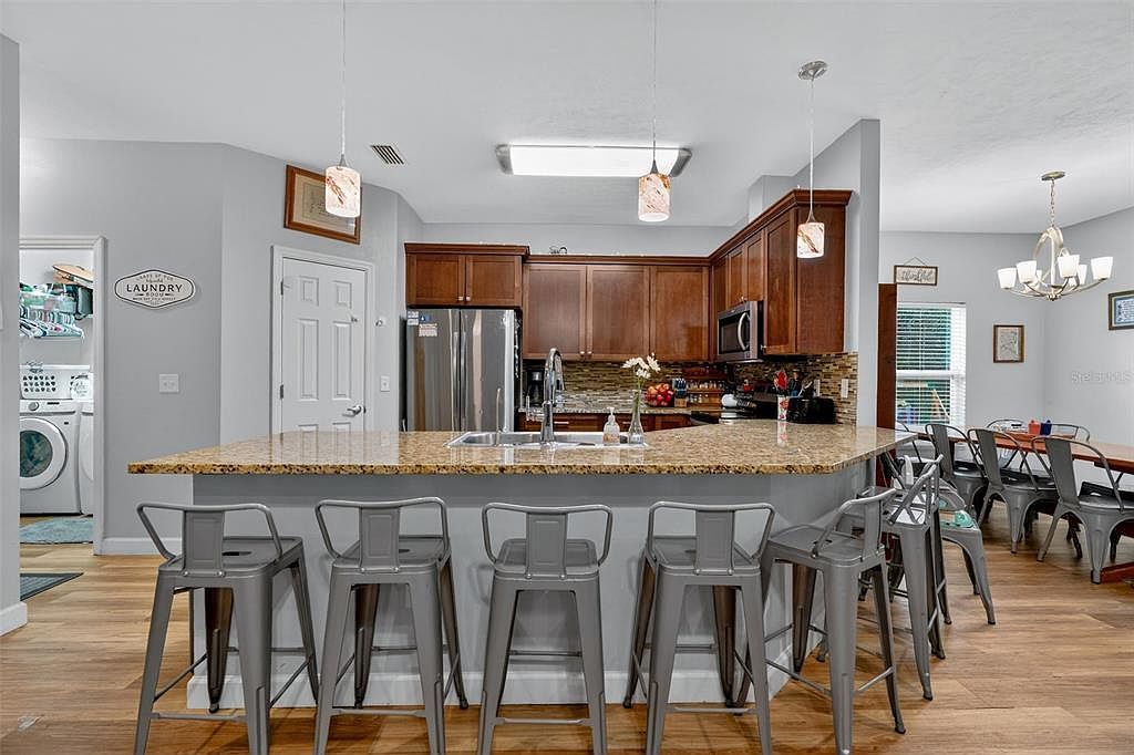 30 Deer Trail Cir Bronson, FL 32621  | Single Family