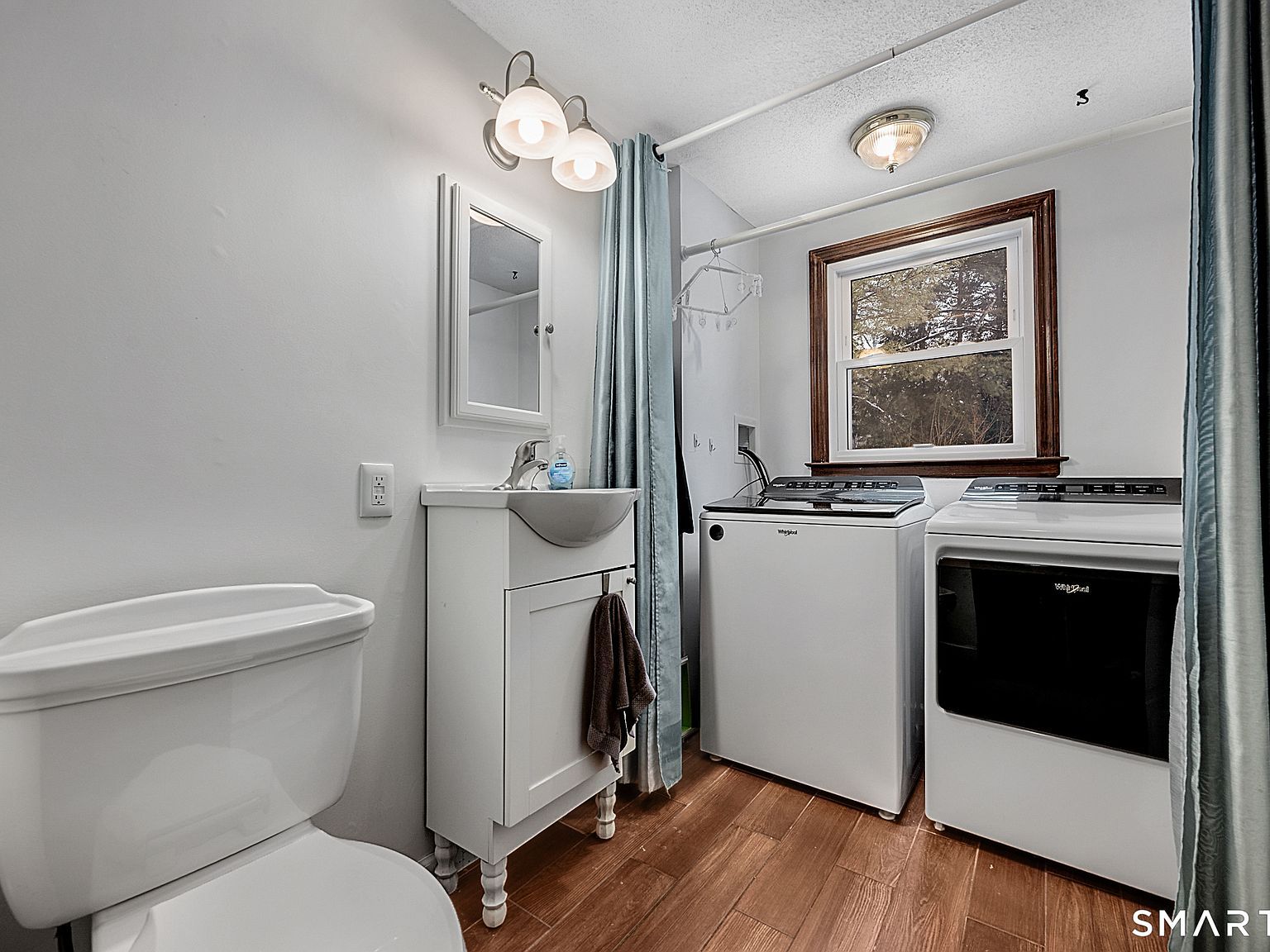 40 Homestead Ln Avon, CT 06001  | Single Family