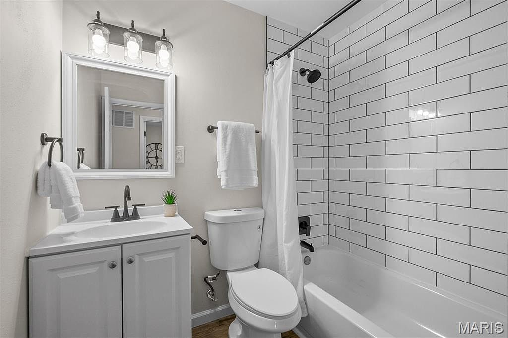 1320 Fenton Hills Rd Fenton, MO 63026  | Single Family