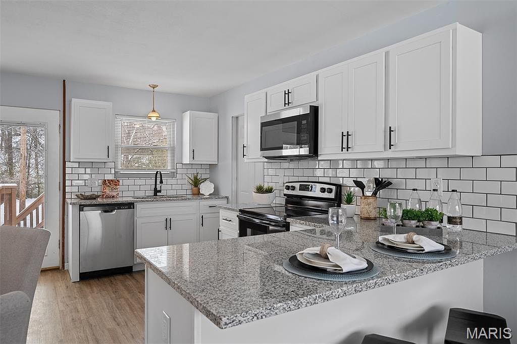 11008 Baywood Ter Saint Louis, MO 63126  | Single Family