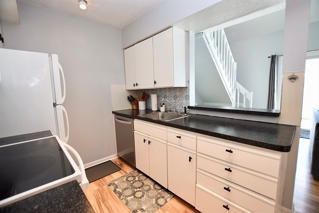 201 Lake St Unit 30 Weymouth, MA 02189  | New build