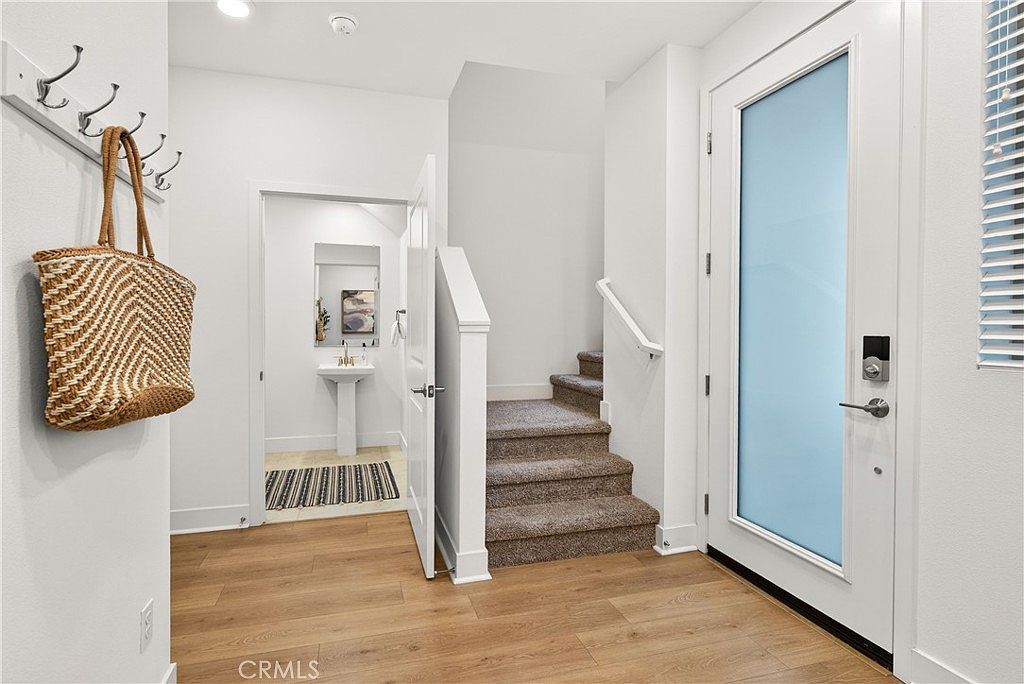 1682 W Lexington Ln San Pedro, CA 90732  | Single Family