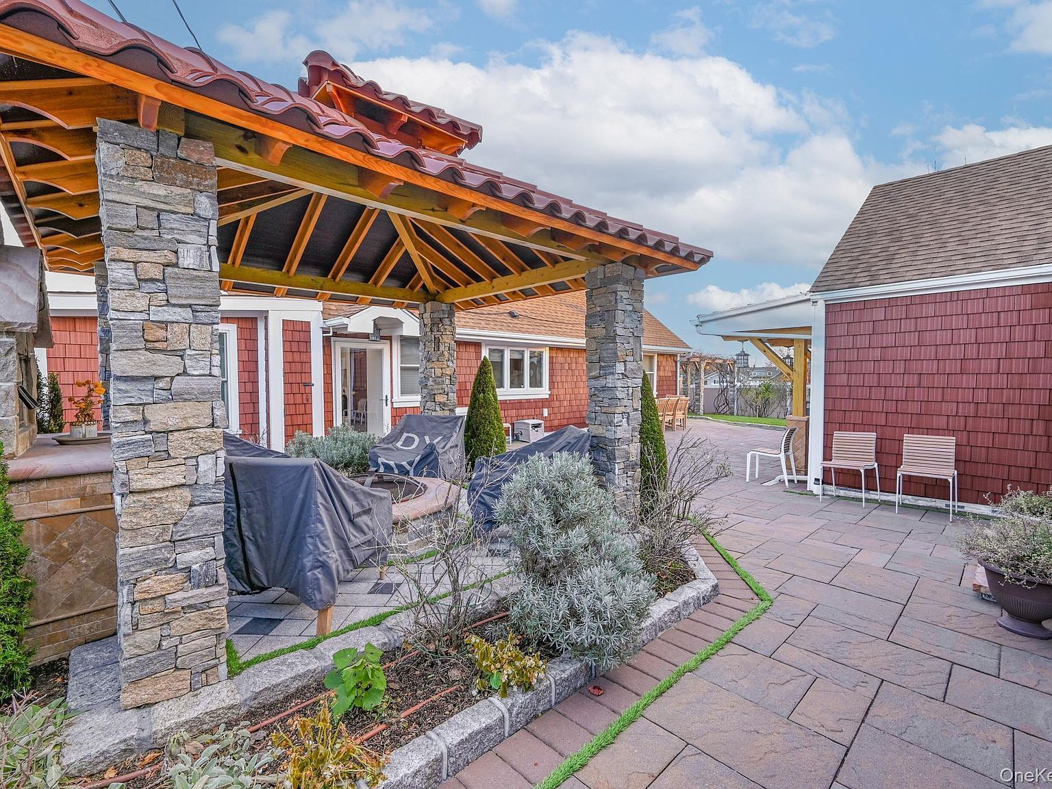 38 Quarry Ln Levittown, NY 11756  | Single Family